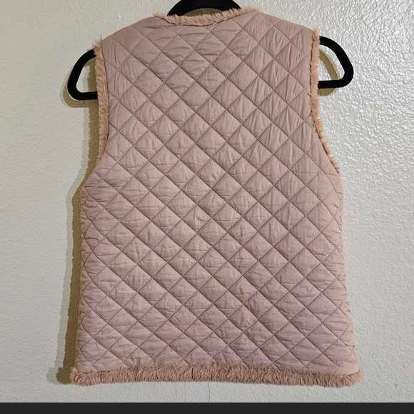 Zara Beige Quilted Vest - Picture 4 of 12